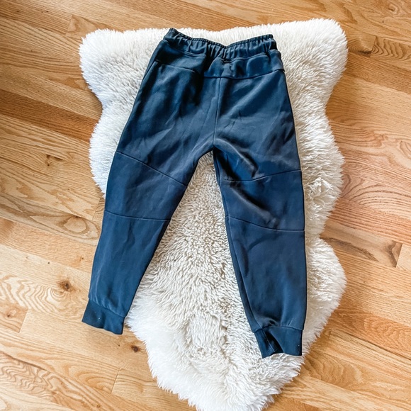 Nike kids sweatpants with side zipper detail - Picture 4 of 5